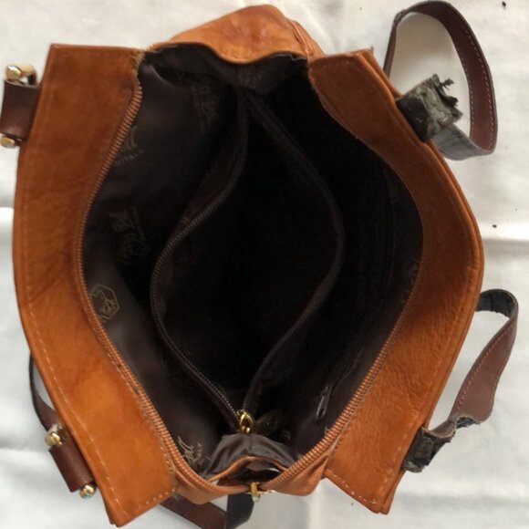Real Leather purse (purchased in Italy) - Picture 6 of 9